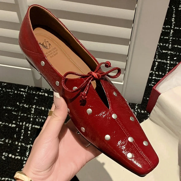 EraPosh Crafts Elegance In Leather Pumps